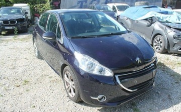 Peugeot 208 I Hatchback 3d 1.6 VTI 120KM 2014 Peugeot 208 1.6 Benzyna 120KM, zdjęcie 2