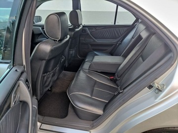 Mercedes Klasa E W210 Sedan 2.6 170KM 2001 Mercedes E 240 170KM Avantgarde Xenony Skóra, zdjęcie 20