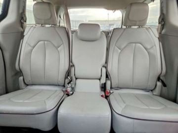Chrysler Pacifica II 2017 Chrysler Pacifica 2017 r., 3,6L LIMITED 3.6 Benzyna 287KM, zdjęcie 9