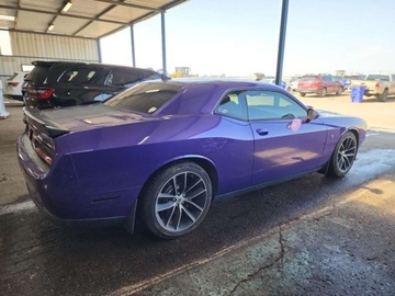 Dodge Challenger III 2016 Dodge Challenger RT Scat Pack 2016 6.4l 6.4 Benzyna 485KM, zdjęcie 3