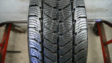 215/65/16 C 109/107R UNIROYAL SNOW MAX 3