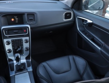 Volvo V60 I Kombi Facelifting 2.0 D3 DRIVE-E 150KM 2015 Volvo V60 D3 2.0, Salon Polska, Serwis ASO, Skóra, zdjęcie 7