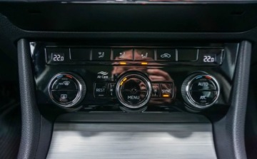 Skoda Superb III Kombi Plug-In Hybrid 1.4 TSI Plug-In-Hybrid 218KM 2021 Skoda Superb Skoda Superb 1.4 Phev Ambition DSG 1.4 Hybryda Plug-in 218KM, zdjęcie 19