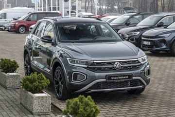 Volkswagen T-Roc I SUV Facelifting 1.5 TSI ACT 150KM 2025 Volkswagen T-Roc Final Edition 1.5 TSI 150 KM DSG, zdjęcie 4