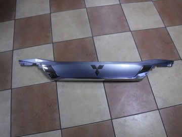 Mitsubishi Outlander III хромированная губа