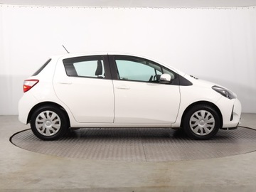 Toyota Yaris IV Hatchback 1.0 VVT-i 72KM 2021 Toyota Yaris 1.0 VVT-i, Salon Polska, zdjęcie 5