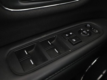 Honda HR-V II SUV 1.5 i-VTEC 130KM 2018 Honda HR-V 1.5 i-VTEC Elegance Nawigacja Tempomat, zdjęcie 32