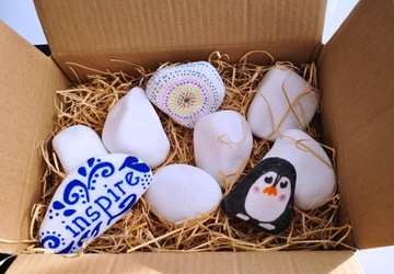 БЕЛЫЕ КРАСНЫЕ КАМНИ С БЛЕСКАМИ 2 кг 4-8 см