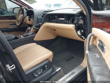 Bentley Bentayga 2017 Bentley Bentayga 2017 6.0l 6.0 Benzyna 600KM, zdjęcie 9