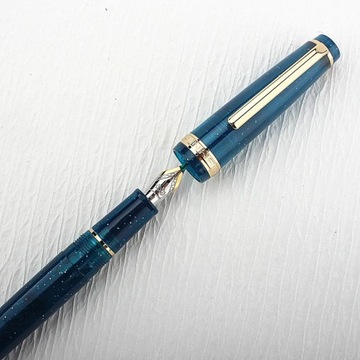 Перьевая ручка Jinhao 82 Deep Blue, акриловый корпус ярких цветов, тонкое перо для