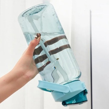 Бутылка для воды большой емкости 2 л с мерной бутылкой черного цвета