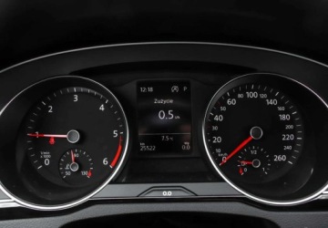 Volkswagen Passat B8 Variant Facelifting 2.0 TDI SCR 150KM 2023 Volkswagen Passat 2.0TDI 150KM DSG, Business, App Connect, Pakiet Zimowy,, zdjęcie 19