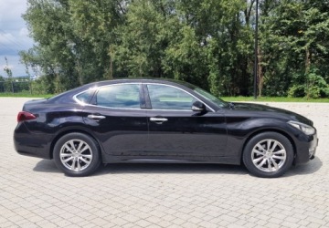 Infiniti Q70 Sedan Facelifting 2.2d 170KM 2016 Infiniti Q70 Pelne wyposazenie Nawigacja Kamera ALU Skora Gwarancja I rej., zdjęcie 3