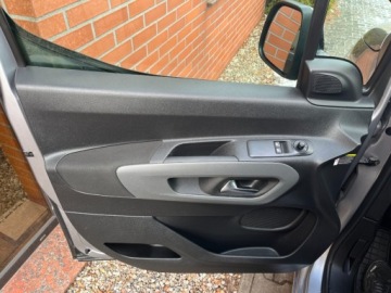 Citroen Berlingo III Osobowy M 1.5 BlueHDi 102KM 2022 Citroen Berlingo 1.5 diesel 102 KM 6 biegow zarej w PL zadbany zamiana, zdjęcie 27