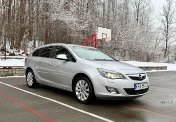 Opel Astra J Sports Tourer 1.4 Turbo ECOTEC 140KM 2011 Opel Astra Opel Astra 1.4 Turbo Cosmo 1.4 Benzyna 140KM