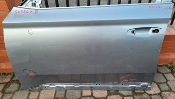 DVEŘE LEVÉ PŘEDNÍ SKODA SUPERB III LEVÝ 3V0