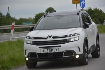 Citroen C5 Aircross I SUV 1.2 PureTech 130KM 2021 Citroen C5 Aircross 1.2Turbo automat radar Android
