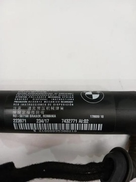 BMW 2 F46 VZPĚRA/TLAKOVAČ KRYT KUFRU 7432771