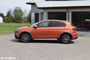 Fiat Tipo II Hatchback Facelifting 1.6 MultiJet 130KM 2021 Fiat Tipo 1.6 MultiJet 130KM Cross Lift Full LED Kamera Tempomat ACC 1.6, zdjęcie 2