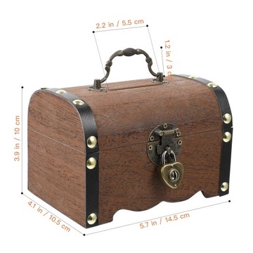Запираемый деревянный сундук с сокровищами в стиле ретро.