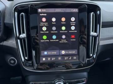 Volvo XC40 Crossover Facelifting 2.0 B3 163KM 2023 Volvo XC 40 XC40 B3 Ultimate Dark aut, Salon PL, F, zdjęcie 17