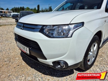 Mitsubishi Outlander III SUV Facelifting 2015 2.0 MIVEC 150KM 2015 Mitsubishi Outlander Oryginalny Przebieg Nawigacja Invite Czujniki Park, zdjęcie 3