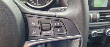 Alfa Romeo Giulia II Sedan 2.0 Turbo 200KM 2017 Alfa Romeo Giulia 2.0T 200KM Automat LED Xenon Skora Navi 2.0 Benzyna, zdjęcie 14