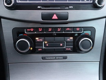 Volkswagen Passat B7 Variant 2.0 TDI CR DPF BlueMotion 140KM 2011 VW Passat 2.0 TDI, Salon Polska, Navi, Klima, zdjęcie 15