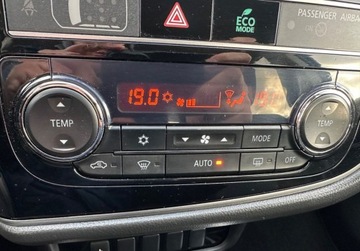 Mitsubishi Outlander III SUV Facelifting 2017 2.0 150KM 2019 Mitsubishi Outlander Niemcy,2,0 Benz,Kamera,Grzane Fotele 2.0 Benzyna 150KM, zdjęcie 9