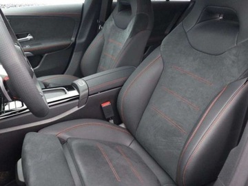 Mercedes CLA C118/X118 Shooting Brake Facelifting 1.3 200 163KM 2024 200 AMG Line Shooting Brake Combi 1.3 (163KM) 2024, zdjęcie 4