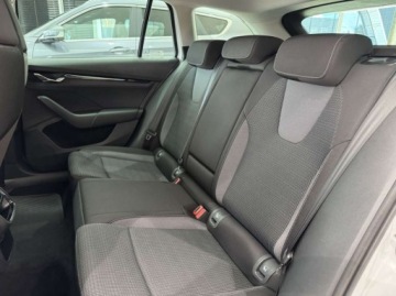 Skoda Octavia IV Kombi 2.0 TDI 115KM 2022 Skoda Octavia Ambition Kamera cofania CarPlayAndroid Auto LED 2.0, zdjęcie 11