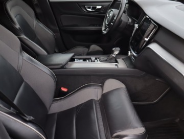 Volvo S60 III Sedan 2.0 T5 250KM 2020 Volvo S60 T5, Salon Polska, Serwis ASO, 4X4, zdjęcie 8