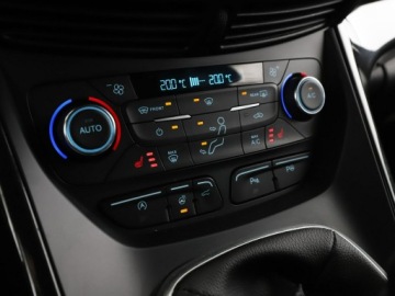 Ford Kuga II SUV Facelifting 2.0 TDCi 150KM 2018 Ford Kuga ST-line Navi Kamera cofania Klimatyzacja, zdjęcie 25