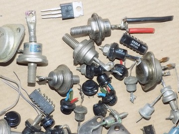 ТИРИСТОРЫ - ТРАНЗИСТОРЫ - ДИОДЫ - ИМС - КОМПЛЕКТ. 77 шт.