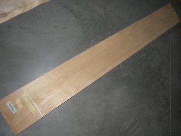 Fornir, obłóg klon jawor 1mm MA19 4,96 m.kw.