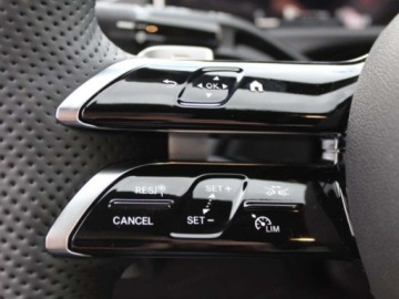 Mercedes Klasa E W214 Sedan 2.0 220d 197KM 2025 E Klasa 220 d 4-Matic AMG 2.0 (197KM) 2025, zdjęcie 9