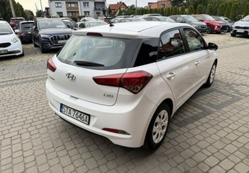 Hyundai i20 II Hatchback 5d 1.2 75KM 2015 Hyundai i20 1,2 75KM Klimatyzacja 1.2 Benzyna 75KM, zdjęcie 6
