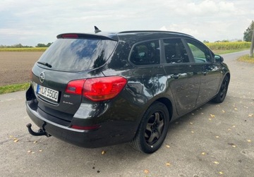 Opel Astra J Sports Tourer 1.7 CDTI ECOTEC 110KM 2012 Opel Astra Zarejestrowany, ori. lakier, podgrzewana kierownica, hak 1.7, zdjęcie 4