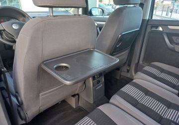 Volkswagen Touran I 1.6 102KM 2009 Volkswagen Touran 1,6 MPI 102kM Klimatronik,Tempomat,7 miejsc 1.6 Benzyna, zdjęcie 21