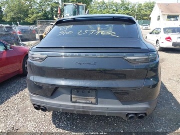 Porsche Cayenne III 2021 Porsche Cayenne Coupe 2021 3.0l 3.0 Benzyna 335KM, zdjęcie 3