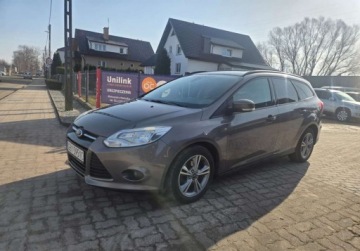 Ford Focus III Kombi Facelifting 1.0 EcoBoost 125KM 2014 Ford Focus Przeglad I ubezpieczenie do Wrzesnia. Zwolnienie z PCC. 125KM, zdjęcie 2