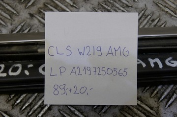LIŠTA DVEŘE LEVÝ PŘEDNÍ CLS W219 AMG 6.3