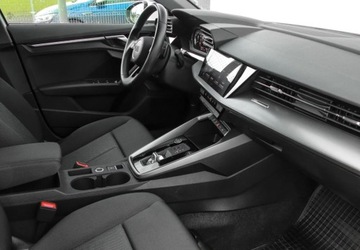Audi A3 8Y Sportback 1.5 35 TFSI 150KM 2023 Audi A3 Sportback 1.5 TSI 150KM S-Tronic Podgrzewane Fotele Czujniki Parko, zdjęcie 4