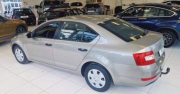Skoda Octavia III Liftback 1.6 TDI CR DPF 105KM 2015 Skoda Octavia 1.6 TDI 105KM Salon PL FV23 1.6 Diesel 105KM, zdjęcie 5