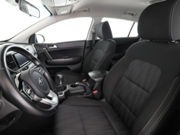 Kia Sportage IV SUV Facelifting 1.6 GDI 132KM 2019 Kia Sportage lift klima navi kamera i czujniki, zdjęcie 12