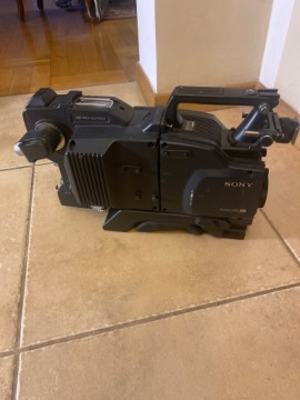 Цифровая видеокамера Sony DXC-D50WS + адаптер CA-TX7P см.!