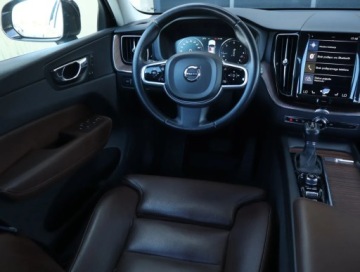 Volvo XC60 II Crossover D4 190KM 2018 Volvo XC60 D4 AWD, Salon Polska, Serwis ASO, zdjęcie 6