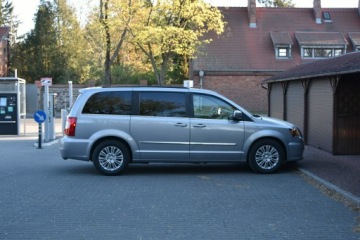 Chrysler Town &amp; Country V 2014 Chrysler Town &amp; Country S 3.6 V6 292KM 2014r., zdjęcie 6