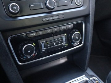 Skoda Superb II Outdoor 2.0 TDI CR DPF 170KM 2014 Skoda Superb 2.0 TDI, 167 KM, Navi, Klima, zdjęcie 17