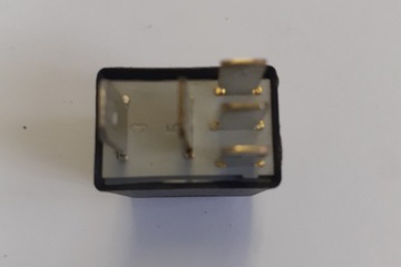 RELÉ AUDI A5 (8T3) 7M0951253C 2.7L DIESEL 140KW 2008